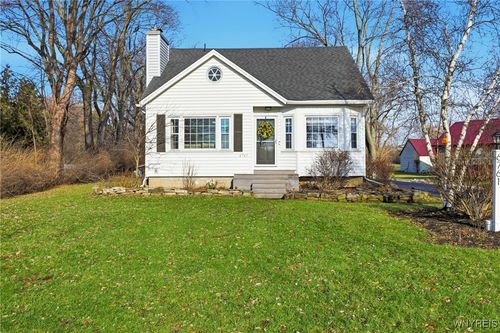 6761 E High St, Lockport, NY, 14094-5306 | Card Image