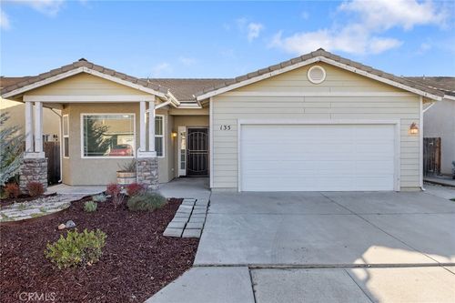 135 Headwaters, Templeton, CA, 93465 | Card Image