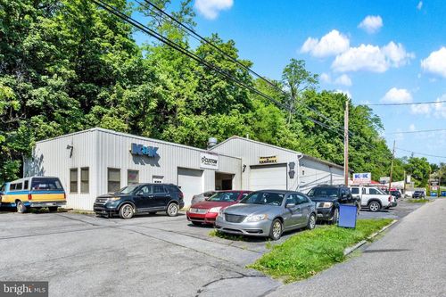 123 S Enola Rd, ENOLA, PA, 17025-3018 | Card Image