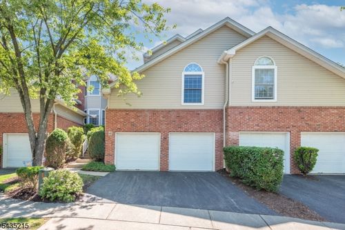 10 Ebersbach Ln, Roseland, NJ, 07068-3700 | Card Image