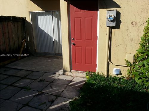 1-c-14095 Ne 2nd Ct, Miami, FL, 33161-2802 | Card Image