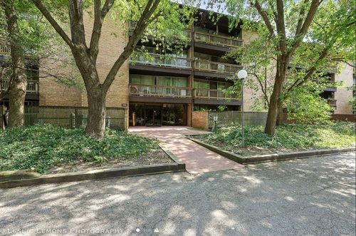 apt-3g-5600 Hillcrest Ln, Lisle, IL, 60532-2591 | Card Image