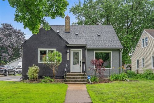 2090 5th St E, Saint Paul, MN, 55119-3906 | Card Image