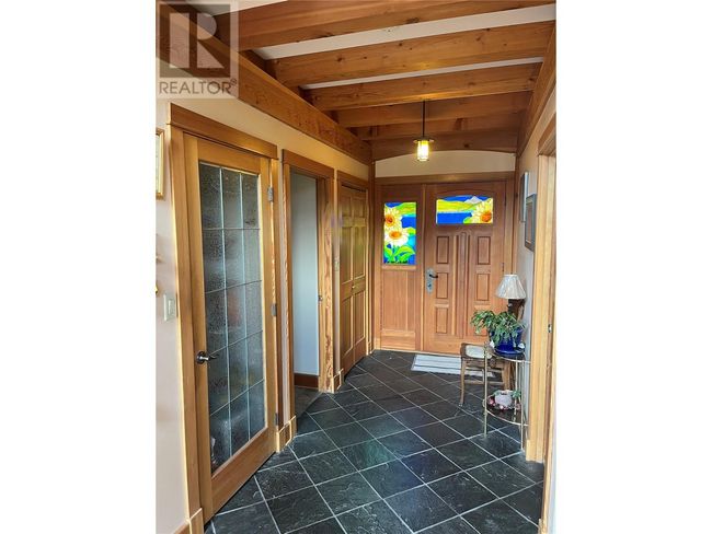 130 8 Th St, House other with 2 bedrooms, 3 bathrooms and null parking in Kaslo BC | Image 26