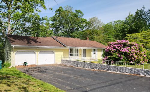 26 Stratton Ct, Hamden, CT, 06514-1712 | Card Image