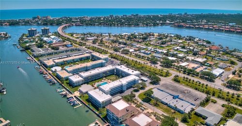 b302-315 N Causeway, New Smyrna Beach, FL, 32169-5240 | Card Image