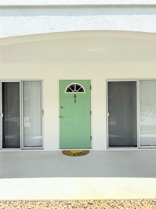 b3-4035 S S School Avenue, SARASOTA, FL, 34231 | Card Image