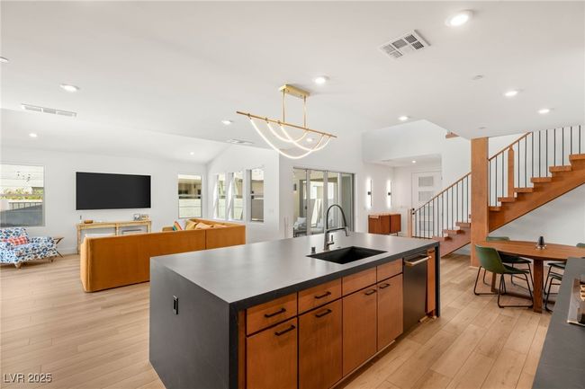 2578 Skylark Trail Street, House other with 4 bedrooms, 4 bathrooms and null parking in Henderson NV | Image 8