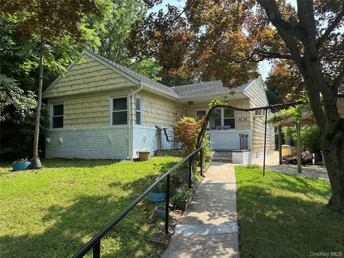 4934 Little Neck Pkwy, Little Neck, NY, 11362-1434 | Card Image