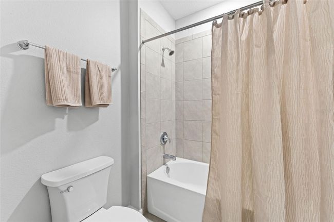 Bathroom 3 | Image 30