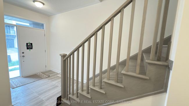 1546 Moonseed Pl, House attached with 3 bedrooms, 3 bathrooms and 1 parking in Milton ON | Image 5