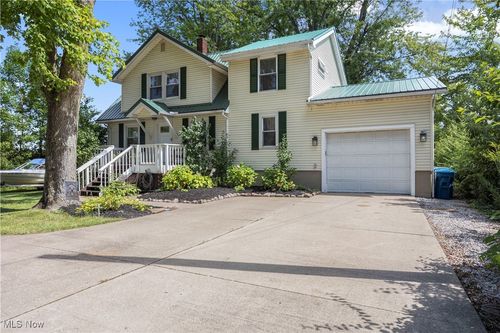 3367 Abbe Rd, Sheffield Village, OH, 44054-2945 | Card Image