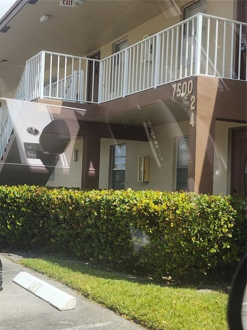 7500 Nw 4th Pl, Margate, FL, 33063-9710 | Card Image