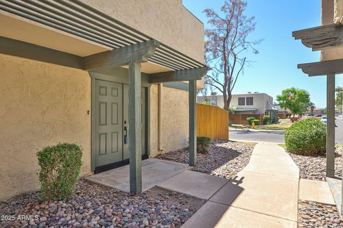 6024 W Golden Ln, Glendale, AZ, 85302-4511 | Card Image