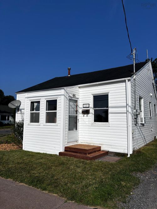 531 High St, New Glasgow, NS, B2H2X9 | Card Image