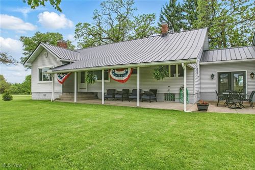 10626 Oakview Dr, Beloit, OH, 44609-9298 | Card Image