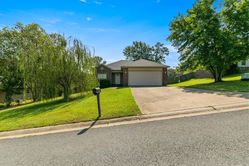 137 Weathering Dr, Austin, AR, 72007-9700 | Card Image