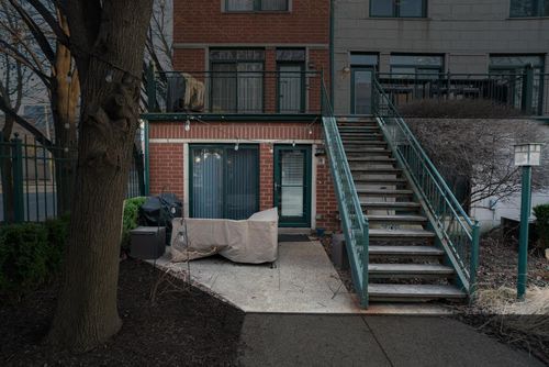 16-1812 S Clark St, Chicago, IL, 60616-1667 | Card Image