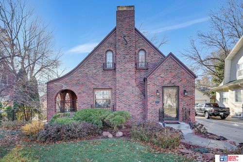 3353 M St, Lincoln, NE, 68510-1516 | Card Image