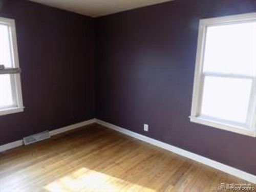 2045 Central St, Ferndale, MI, 48220-1234 | Card Image