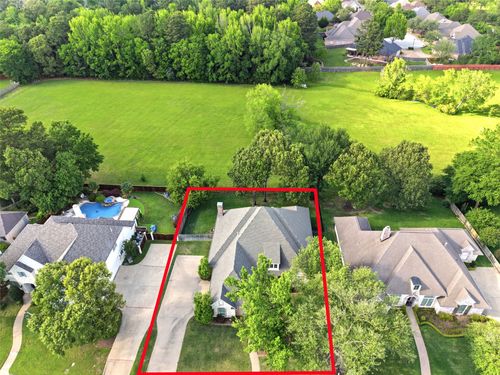 2122 Woodlands Dr, Tyler, TX, 75703-5859 | Card Image
