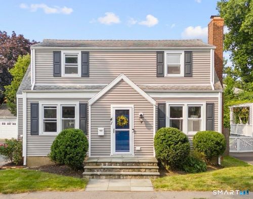 41 Dalewood Ave, Fairfield, CT, 06824-6132 | Card Image