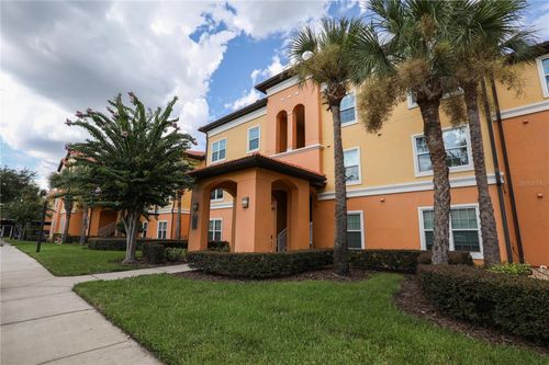 2111-5451 Vineland Rd, ORLANDO, FL, 32811-7629 | Card Image