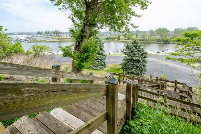 193 Wayne St, Condo with 3 bedrooms, 2 bathrooms and null parking in Saint Joseph MI | Image 39