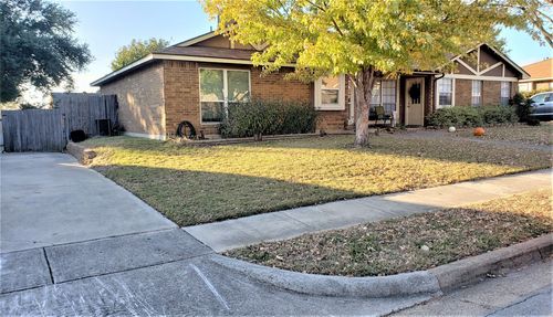 2925 Timothy Ln, Euless, TX, 76039-7802 | Card Image