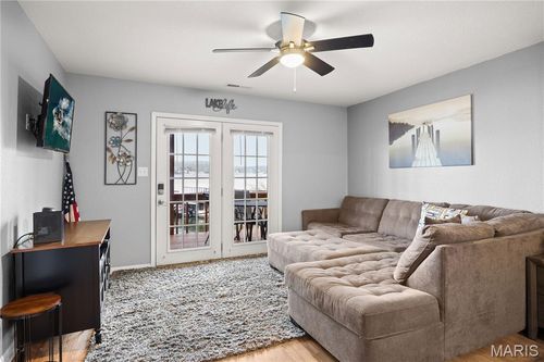 901-160 Tara Rd, LAKE OZARK, MO, 65049-6453 | Card Image