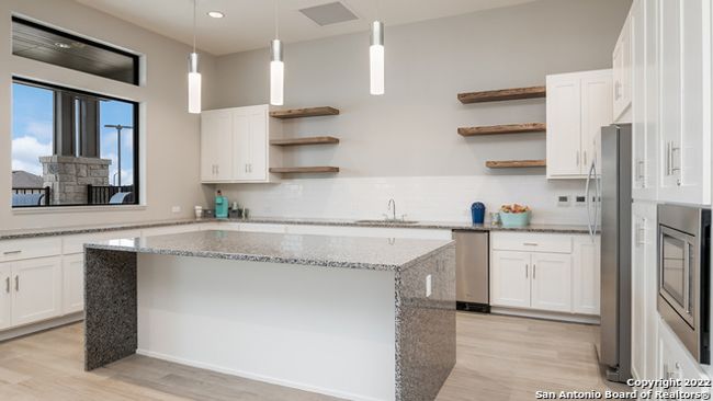 14723 Sabine Loop Rd, House other with 5 bedrooms, 3 bathrooms and null parking in San Antonio TX | Image 32