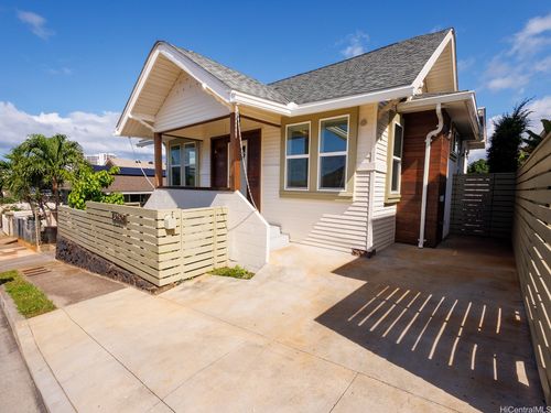 3252 Esther St, Honolulu, HI, 96815-4132 | Card Image