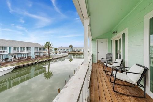 610-610 Lauderdale Drive, Rockport, TX, 78382 | Card Image
