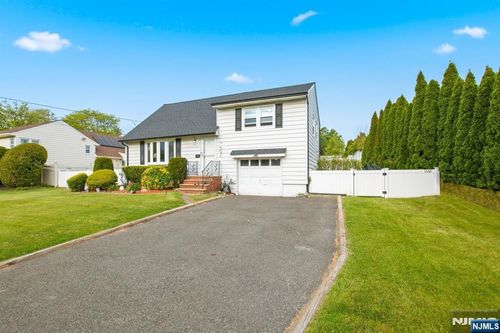 655 Boulevard, New Milford, NJ, 07646-2017 | Card Image