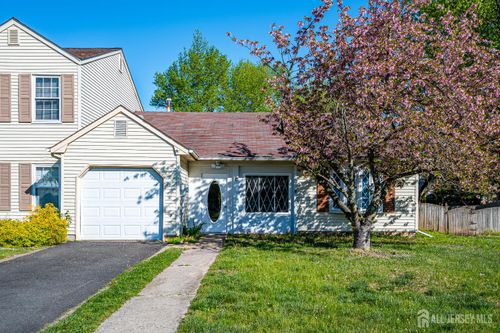 6 Woodbury Rd, Edison, NJ, 08820-2958 | Card Image