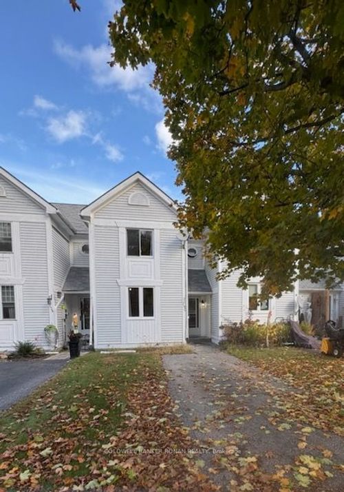 140 Fernwood Dr, Gravenhurst, ON, P1P1P4 | Card Image