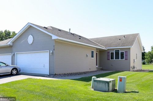 716 Regent Dr, Shakopee, MN, 55379-8261 | Card Image