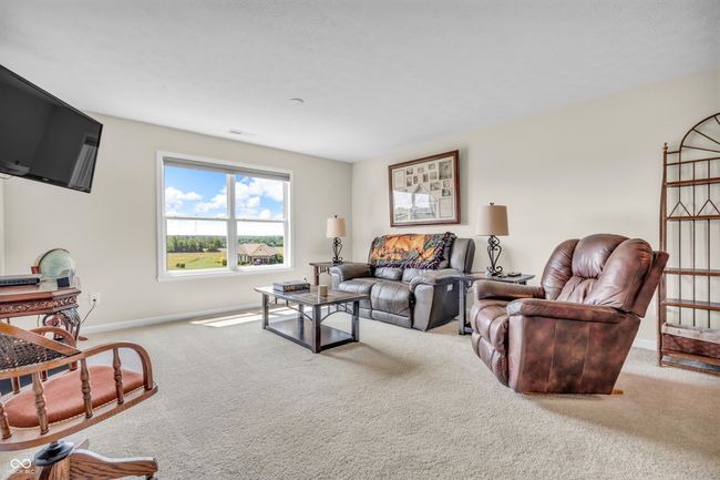 2nd level bonus room w/full bath | Image 38