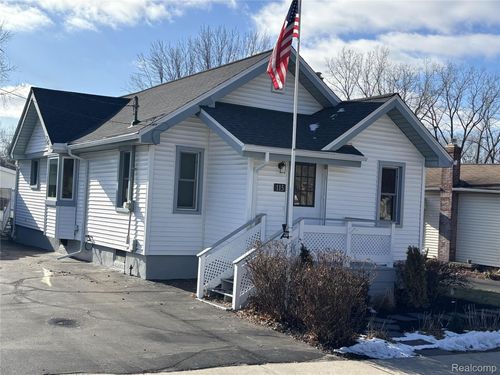 115 Orchard St, Otisville, MI, 48463-8423 | Card Image