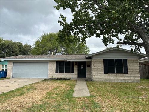 129 N Janin Cir, Portland, TX, 78374-1411 | Card Image