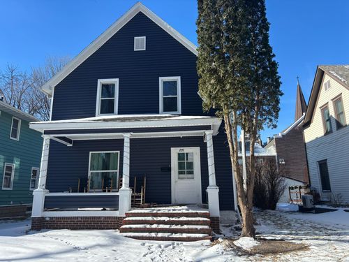 209 N 6th St, Montevideo, MN, 56265-1806 | Card Image