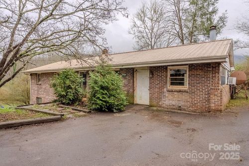 170 Clifton Ave, Bryson City, NC, 28713-6699 | Card Image