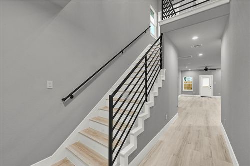 a-7415 Hezekiah Ln, Houston, TX, 77088-7617 | Card Image