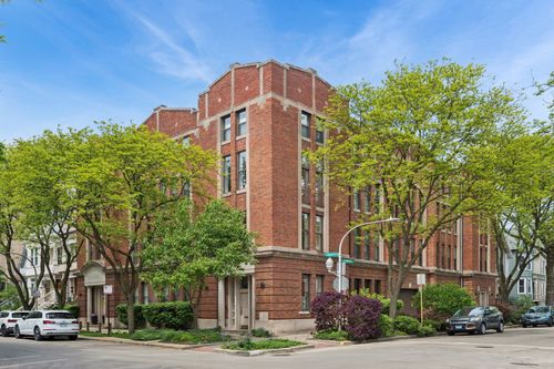 3j-3100 N Kenmore Avenue, Chicago, IL, 60657 | Card Image