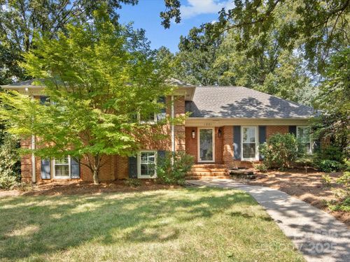 1201 Squire Dr, Charlotte, NC, 28211-4749 | Card Image