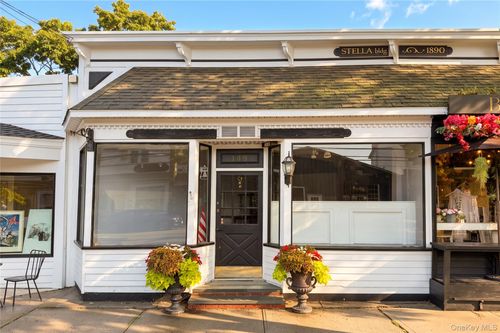 149 S Country Road, Brookhaven, NY, 11713 | Card Image