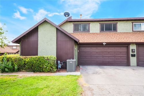 3142 Juanita Dr, Las Vegas, NV, 89102-7318 | Card Image