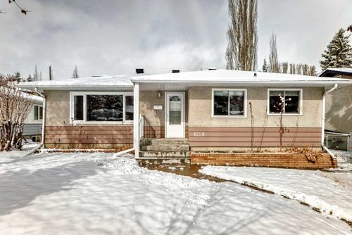 1228 Rosehill Dr Nw, Calgary, AB, T2K1M1 | Card Image