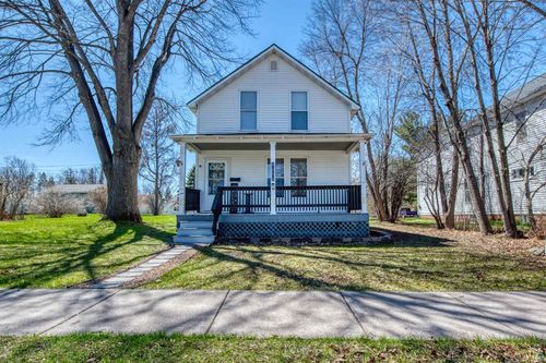 915 11th Ave W, Ashland, WI, 54806-2842 | Card Image
