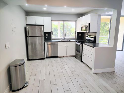 apt-308-9070 Lime Bay Blvd, Tamarac, FL, 33321-8615 | Card Image